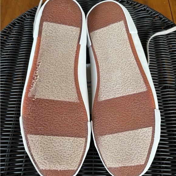🆕OLD NAVY Canvas Lace-up Sneakers - Picture 4 of 8